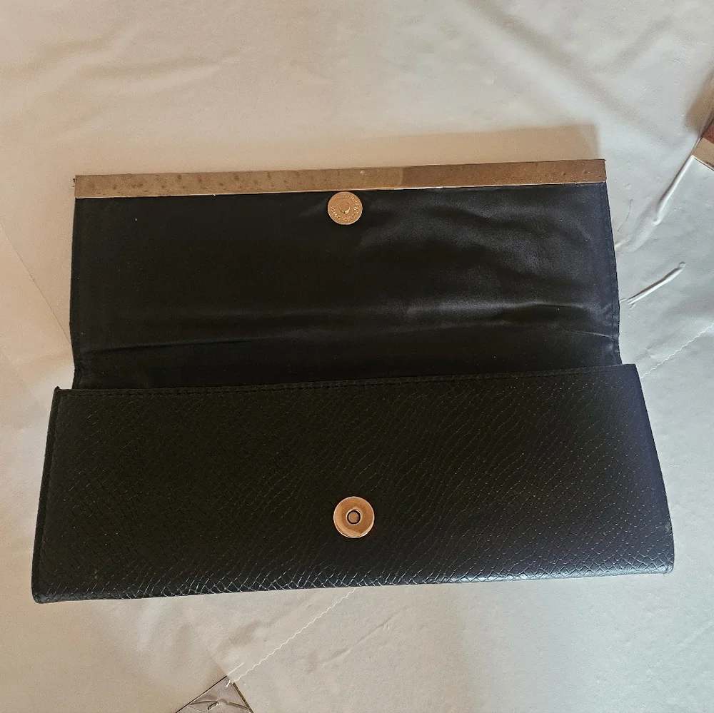 Bijoux Terner Black and gold clutch bag #eveningbag - Picture 2 of 5